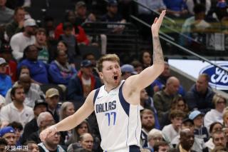 在卡塔尔世 在卡塔尔世